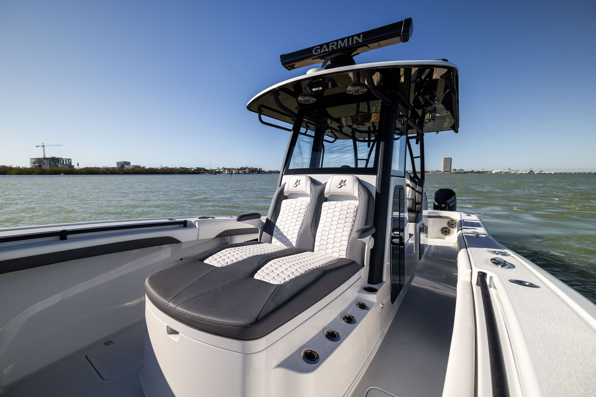 Yellowfin 36 offshore center console seating