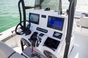 Yellowfin 26 Hybrid Center Console Fishing Boat