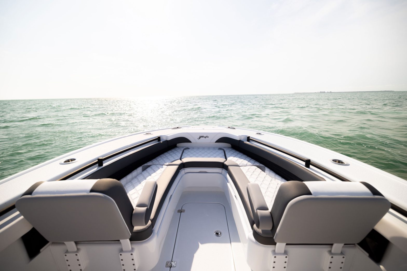 Yellowfin 26 Hybrid Bay Boat | Offshore Center Console