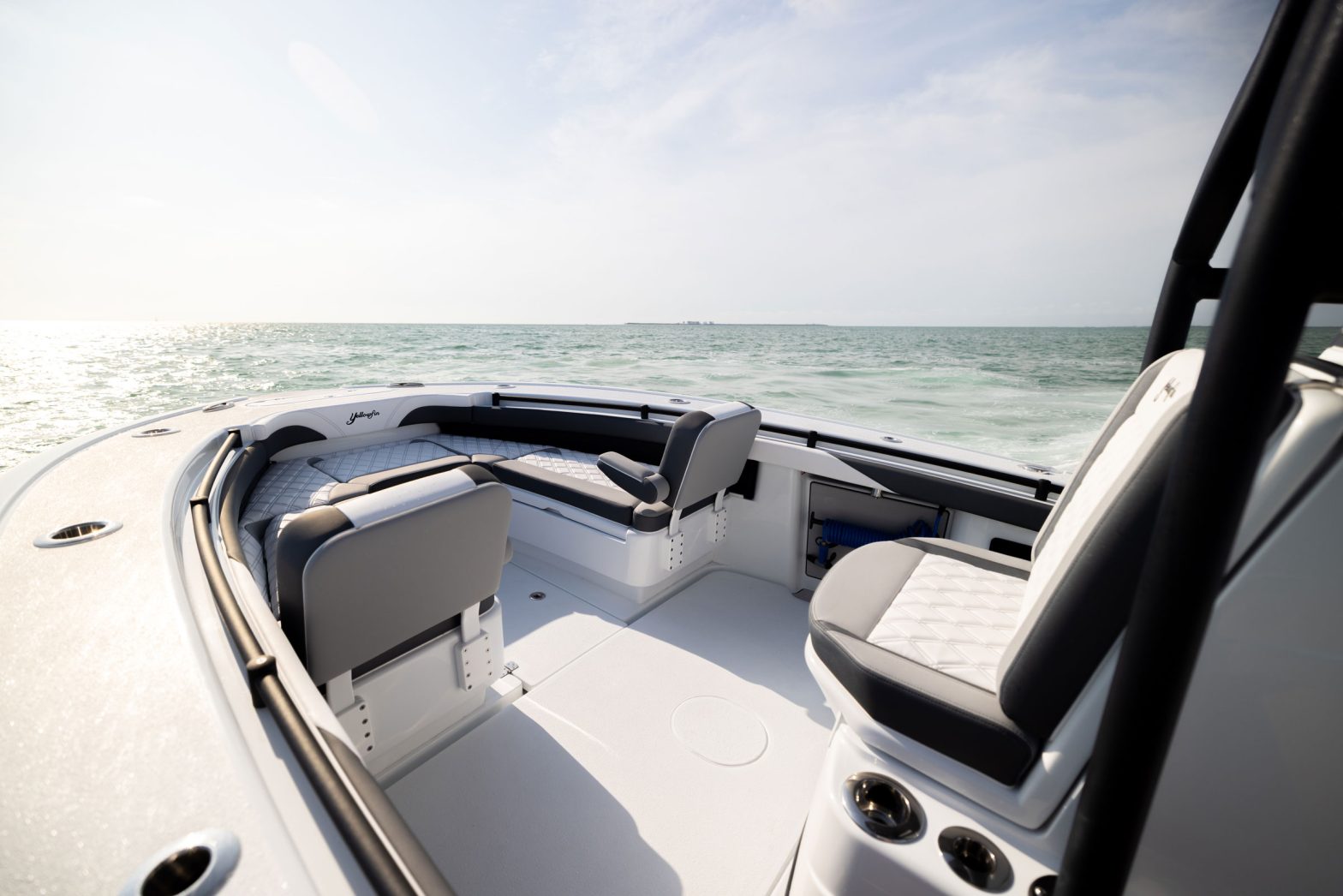 Yellowfin 26 Hybrid Bay Boat | Offshore Center Console