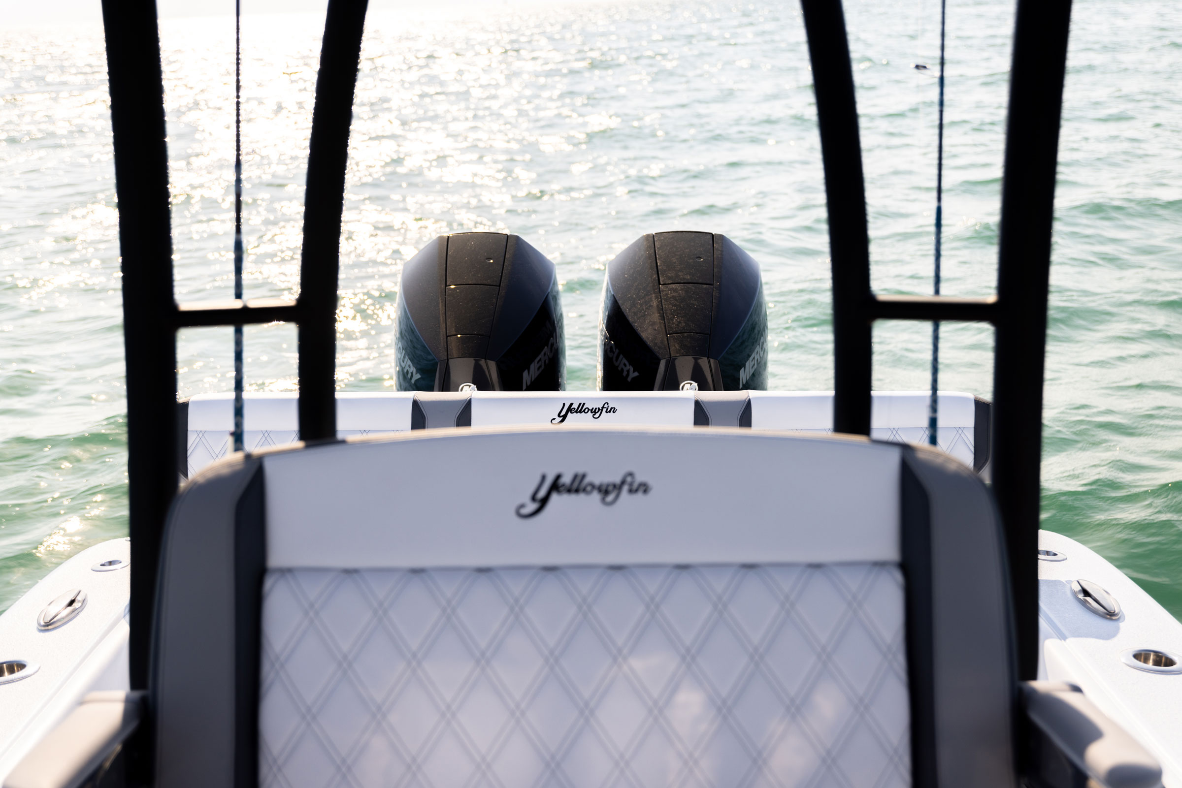 Yellowfin 26 Hybrid Center Console Fishing Boat