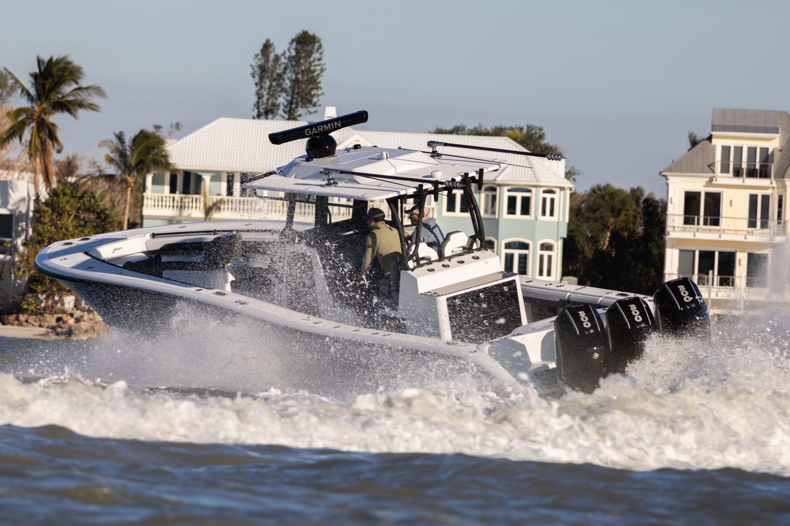 36 offshore cutting through chop