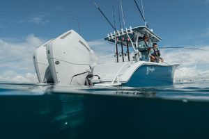 shot of helm and Mercurys on 32 offshore