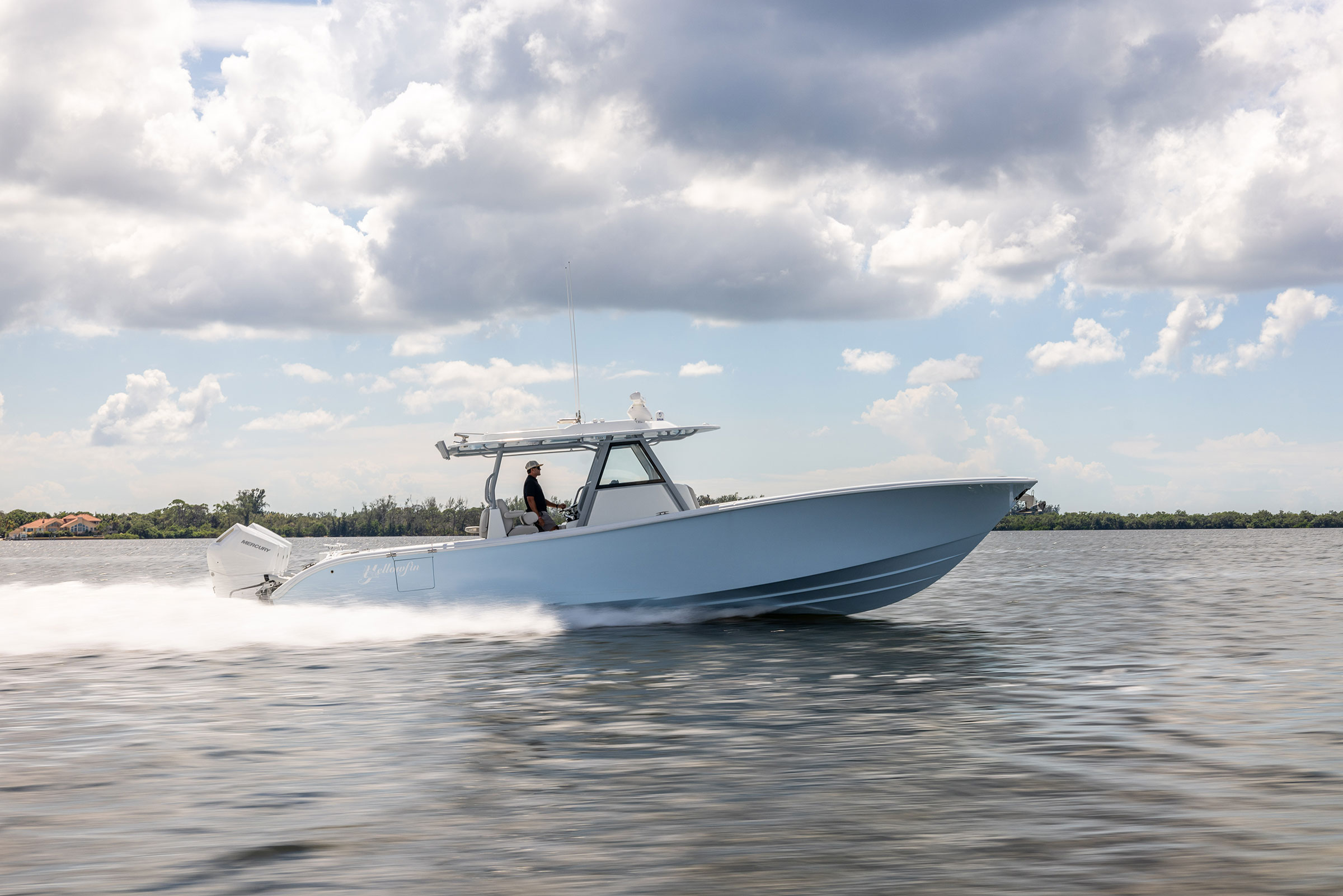 Yellowfin 39 Offshore Demo crusing on the water