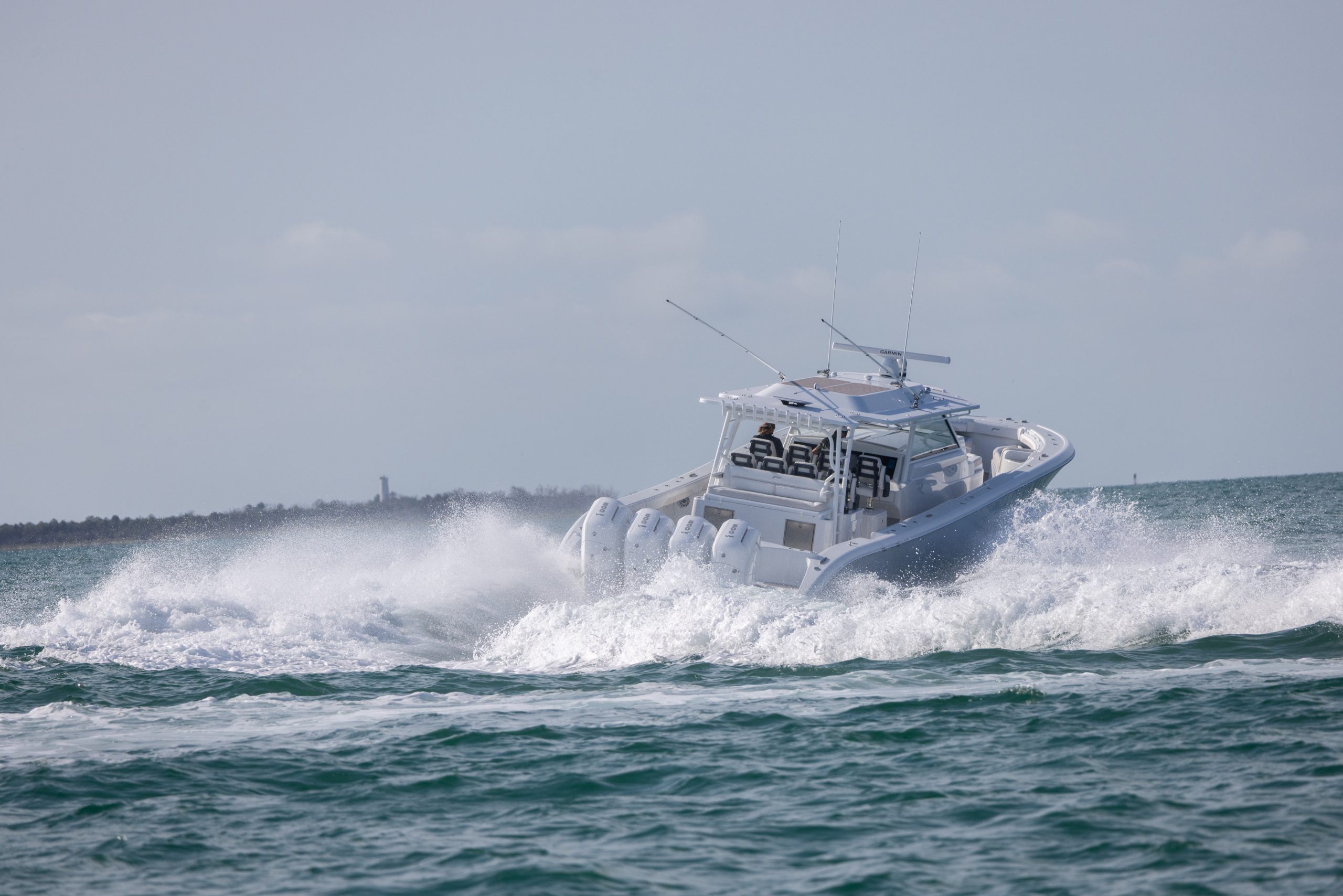 54 offshore running through chop