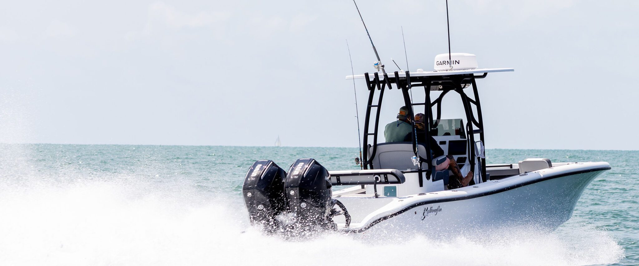 24 Foot Center Console Bay Boat | Yellowfin